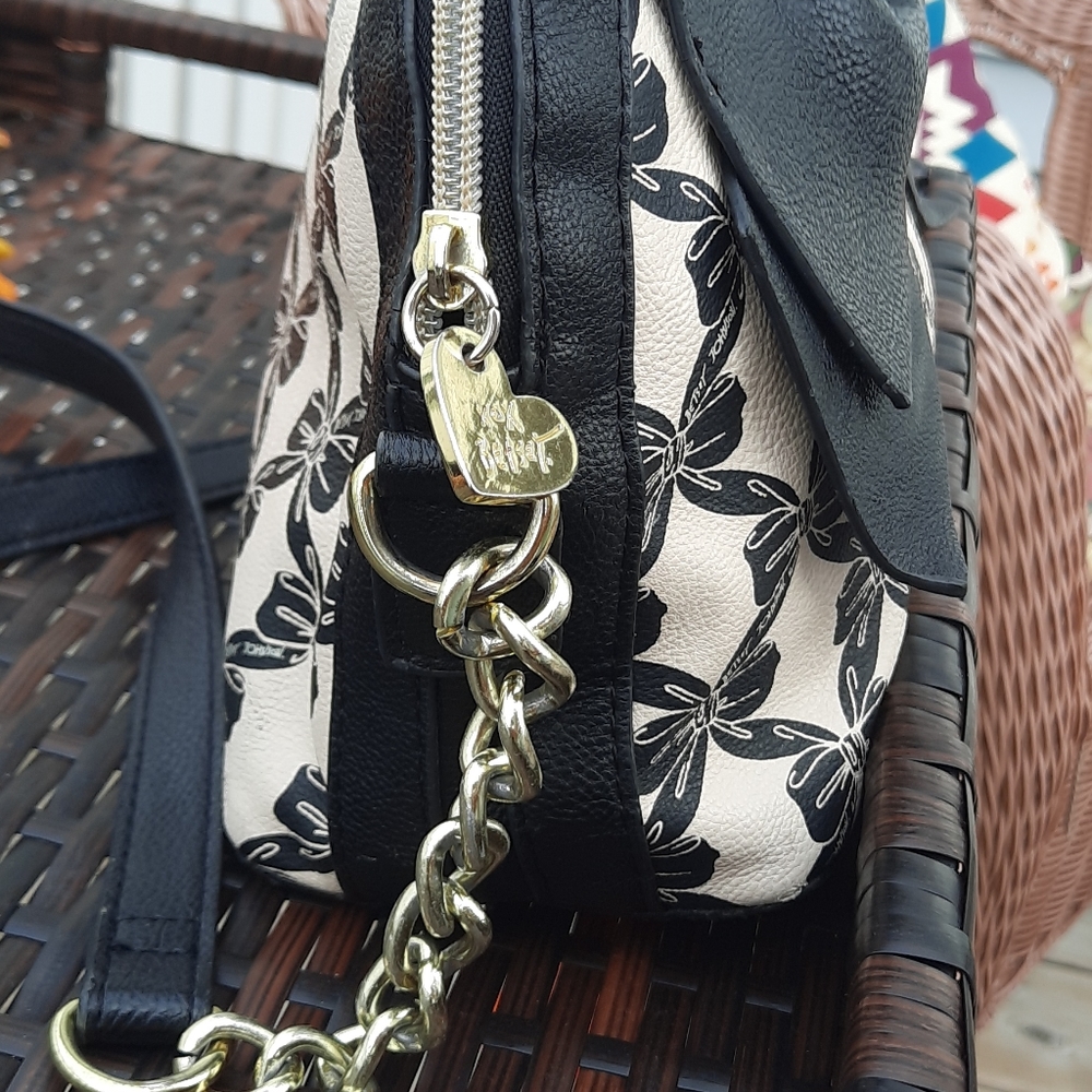 Betsey Johnson purse - Picture 9 of 14